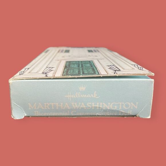 👵🏻 VTG 19796 MARTHA WASHINGTON BICENTENNIAL COLLECTIBLE DOLL HALLMARK 6.5" - Picture 8 of 12